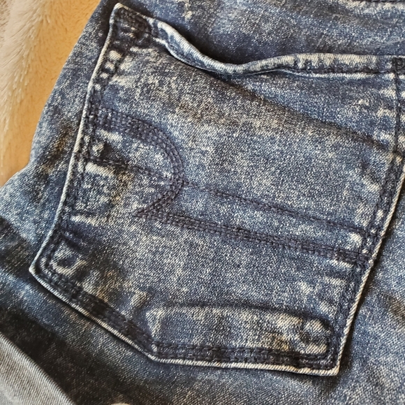 American eagle short shorts high waist faded blue jeans style button up style - Picture 7 of 7